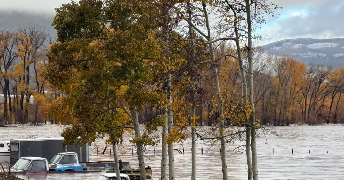 De graves inondations dans la région de Four Corners déclenchent des sauvetages sur les toits et des ordres d'évacuation