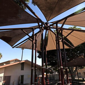 Les voiles d'ombrage et les tentes escamotables peuvent-elles soulager Los Angeles en cas de canicule torride ?